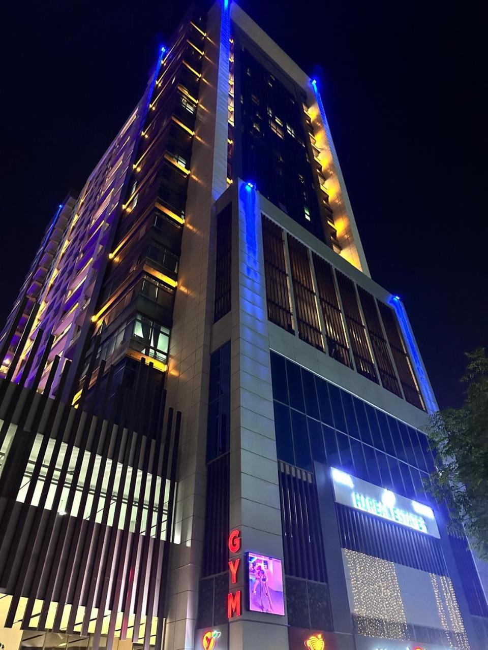 Capsule In Business Bay Near Downtown Dubai