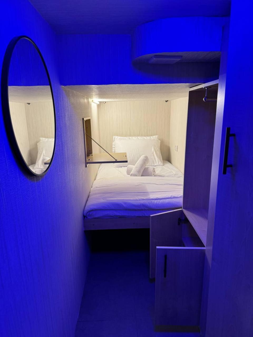 Capsule In Business Bay Near Downtown Capsule hotel *